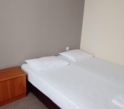 Номер полулюкс с 2 односпальными кроватями в Оптима