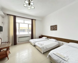 Трехместный стандарт с тремя раздельными кроватями в Парма