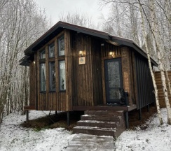 Семейный коттедж с балконом в В кронах