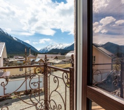 Двухместный номер Superior с балконом двуспальная кровать в Пирамида Архыза