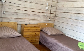 Номер с 2 раздельными кроватями и видом на горы, верхний этаж в Гавань Листвянка