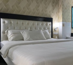 Двухместный номер Deluxe двуспальная кровать в Kaliban Hotel