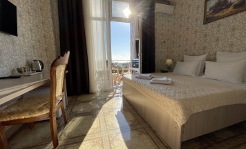 Двухместный номер Standard с балконом 2 отдельные кровати в Империя