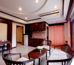 Люкс с балконом в Golden Villa