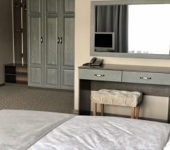 Номер полулюкс семейный в O`camp