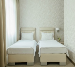 Семейный двухкомнатный без балкона вид на парк в Кавказ