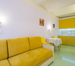 Номер комфорт семейный с 1 двуспальной кроватью в Tuman