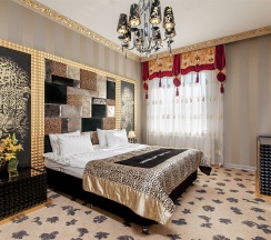 De Luxe в Villa Italy
