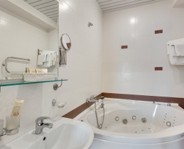 Люкс SUITE в Home room на Мирном