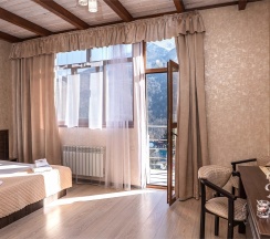 ЛЮКС с видом на горы и балконом в Greek house viva hotels group