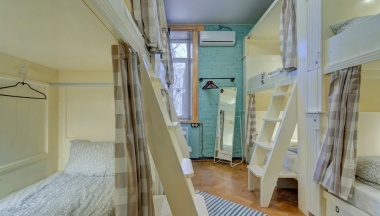 8 местные общий DORM(№2) в Good Mood Hostel