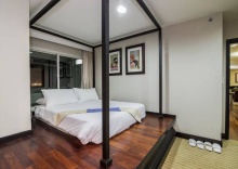 Номер Standard с балконом в The Narathiwas Hotel & Residence Sathorn Bangkok