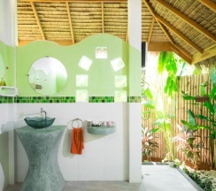 Вилла с видом на сад в Sand Shine Villa