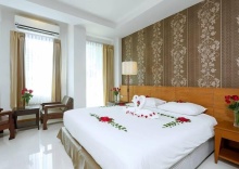 Номер Deluxe в Sea Star Patong Hotel