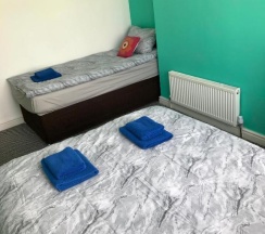 Трёхместный номер Comfort в Yado Hotel