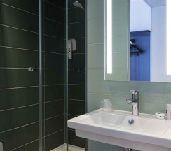 Четырёхместный семейный номер Connecting в ibis Styles Paris Gare Saint Lazare
