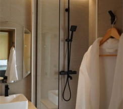 ДОМ ВОЗДУХ (Парящий Дом на холме) в Катунь Dom Hotels