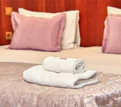 СТУДИЯ с панорамными окнами и видом на горы в Greek house viva hotels group