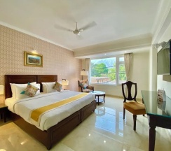 Двухместный номер Premium двуспальная кровать в Green View by Green Tree Hotels