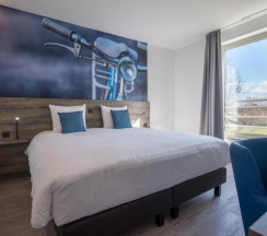 Двухместный номер Comfort двуспальная кровать в Velotel Brugge