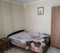 3-местная комната эконом (общие удобства) в Друзья