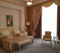 ДЕЛЮКС в Александровский