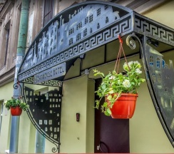 Бюджет 15м2 . Туалетная комната общая на 3 номера. в Dream House