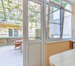 Трёхместная студия в Наш дом