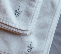 Двухместный номер Делюкс с видом на горы двуспальная кровать в Moon2