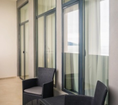 Четырёхместный люкс с 3 комнатами с видом на горы в Нарт