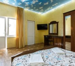 Четырехместный номер с кухней в Морской ветер