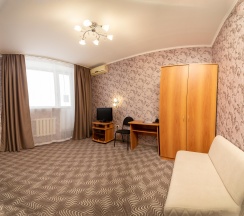 Номер улучшенный полулюкс с 1 двуспальной кроватью в Москва