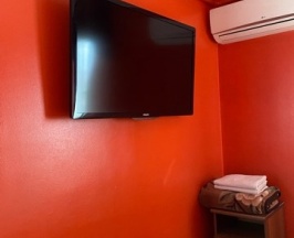 Люкс с кроватью размера queen-size и диваном в Карс