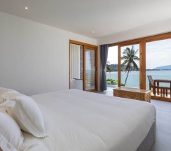 Люкс с видом на море в X-sea khanom Harbor Bay Resort