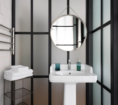 Апартаменты люкс с 1 двуспальной кроватью в Dostoevsky Apartments (Апартаменты Достоевского)