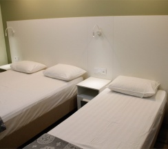 Улучшенный четырехместный номер 4QUA в Delfin holiday park