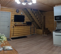 Коттедж с террасой в Пайн Хаус