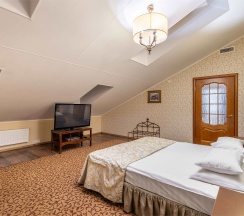 Улучшенный "Мансарда" в Ланкастер корт