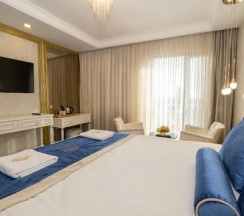 Одноместный номер Deluxe с видом на город двуспальная кровать в Les Lion Luxury Spa