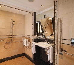 Двухместный клубный номер Premium двуспальная кровать в Sheraton Grand Warsaw
