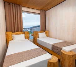 Улучшенный четырехместный номер в Сияние Севера