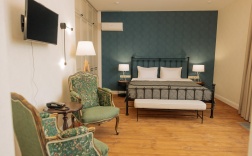 Номер студия Ижевск с 1 двуспальной кроватью (корпус Арт-отель) в Бобровая долина