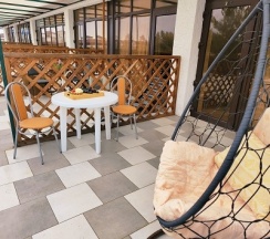 Двухместный комфорт с общей террасой  в Уральские самоцветы