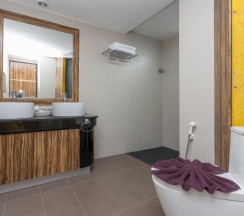 Люкс Spa Bath с 2 комнатами с видом на море в Отель Royal Beach Boutique Resort & Spa