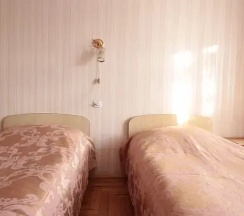 Трёхместный номер семейный в 40 лет Победы