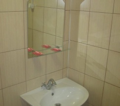 Двухместный полулюкс двуспальная кровать в 4комнаты