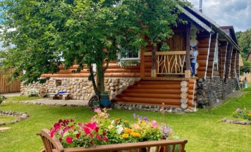 Коттедж с балконом в Гостевой дом