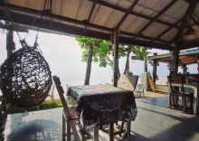 Двухместное бунгало beachfront двуспальная кровать в Horizon Bungalow Restaurant and Bar