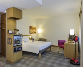 Номер MyRoom by Kojo: Rumble in the Jungle в Hotel Novotel Berlin Am Tiergarten