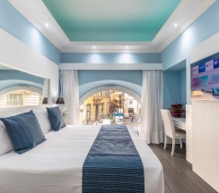 Двухместный номер Deluxe двуспальная кровать в THE ONE Boutique Hotel & SPA Rome